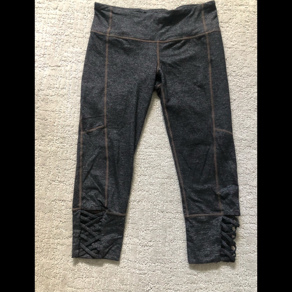 Athleta mid calf leggings